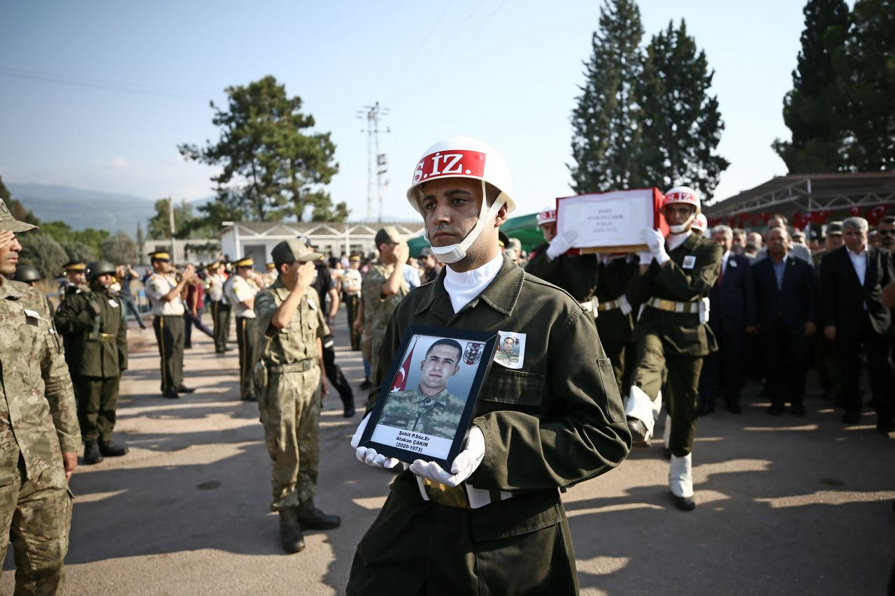 Şehit Piyade Sözleşmeli Er Çakır, Osmaniye'de son yolculuğuna uğurlandı - Sayfa 9