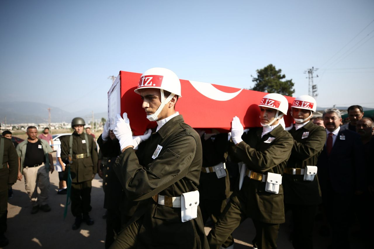 Şehit Piyade Sözleşmeli Er Çakır, Osmaniye'de son yolculuğuna uğurlandı - Sayfa 10