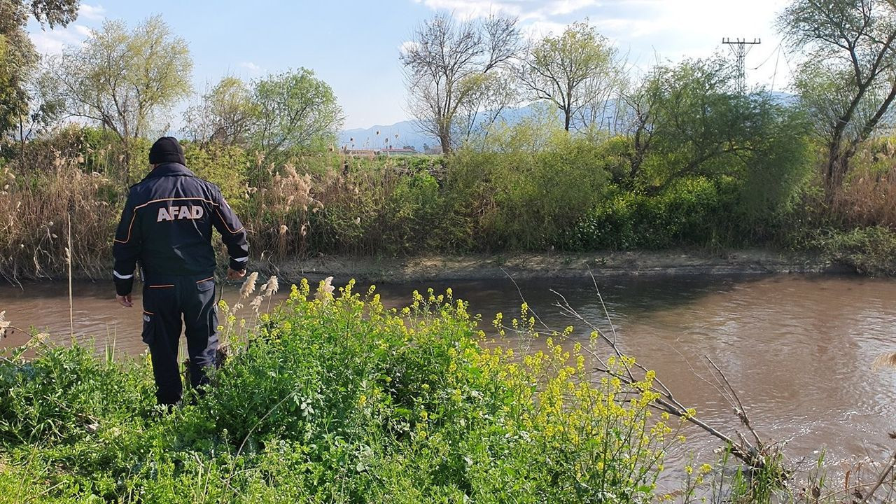 Atıyla birlikte nehre giren genç, eğer ters dönünce akıntıya kapıldı - Sayfa 5