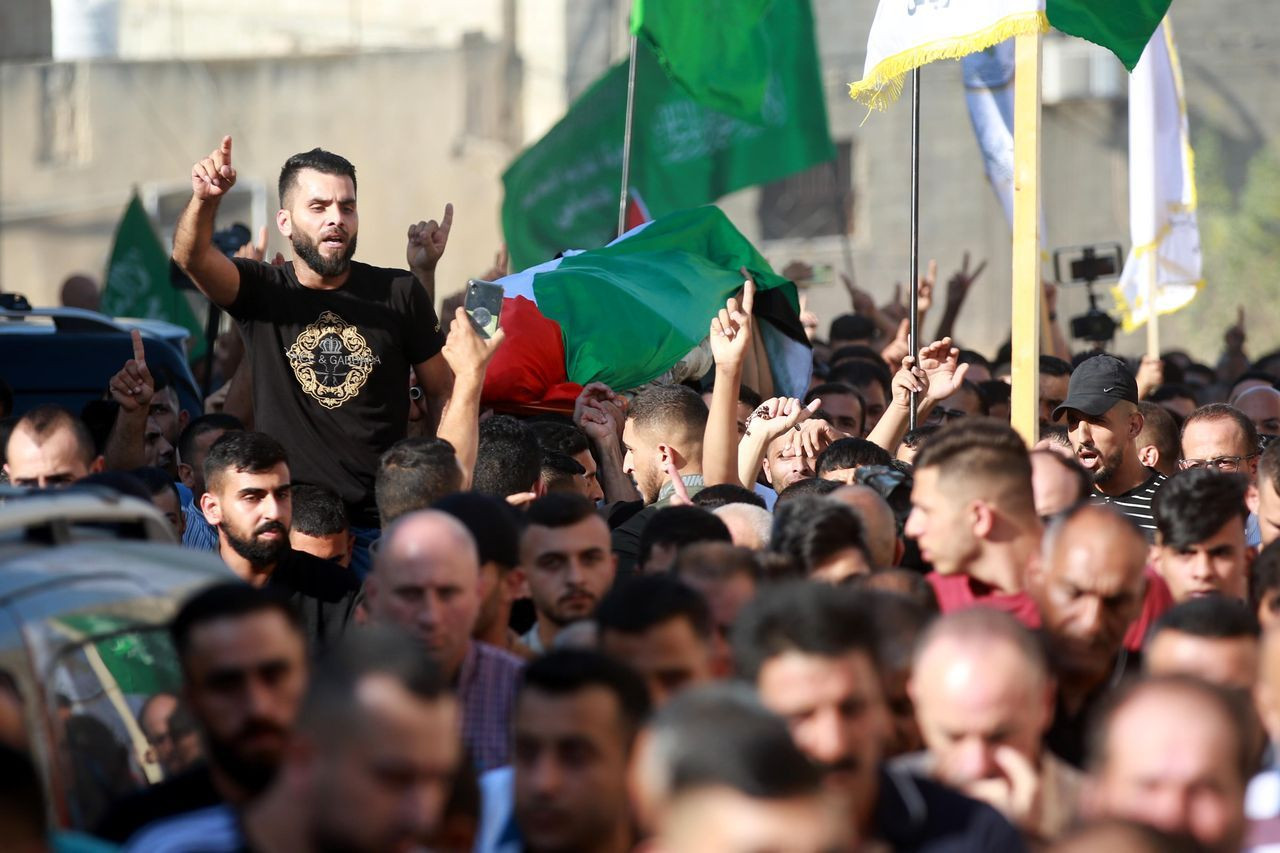 İsrail askerlerince öldürülen Filistinli son yolculuğuna uğurlandı - Sayfa 9