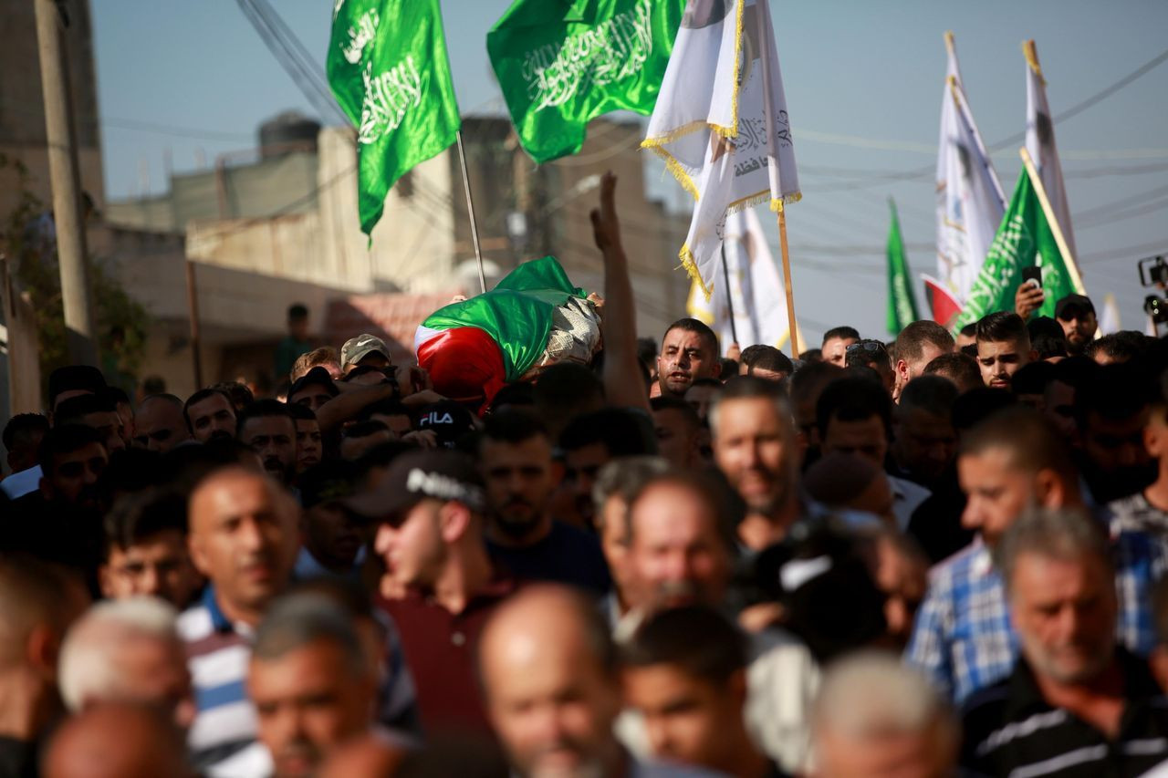 İsrail askerlerince öldürülen Filistinli son yolculuğuna uğurlandı - Sayfa 10