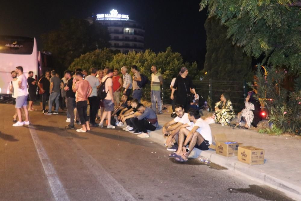 Antalya'da iki yolcu otobüsü çarpıştı! 2'si ağır 25 yaralı var... - Sayfa 9