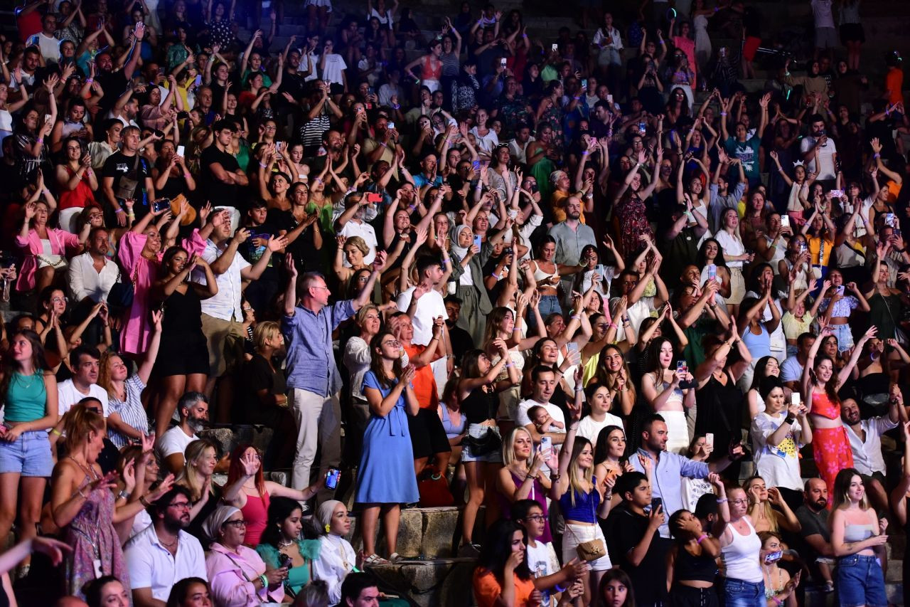 Konser biletleri günler önce tükendi! Bodrum'da turistler Buray konserine akın etti! - Sayfa 5