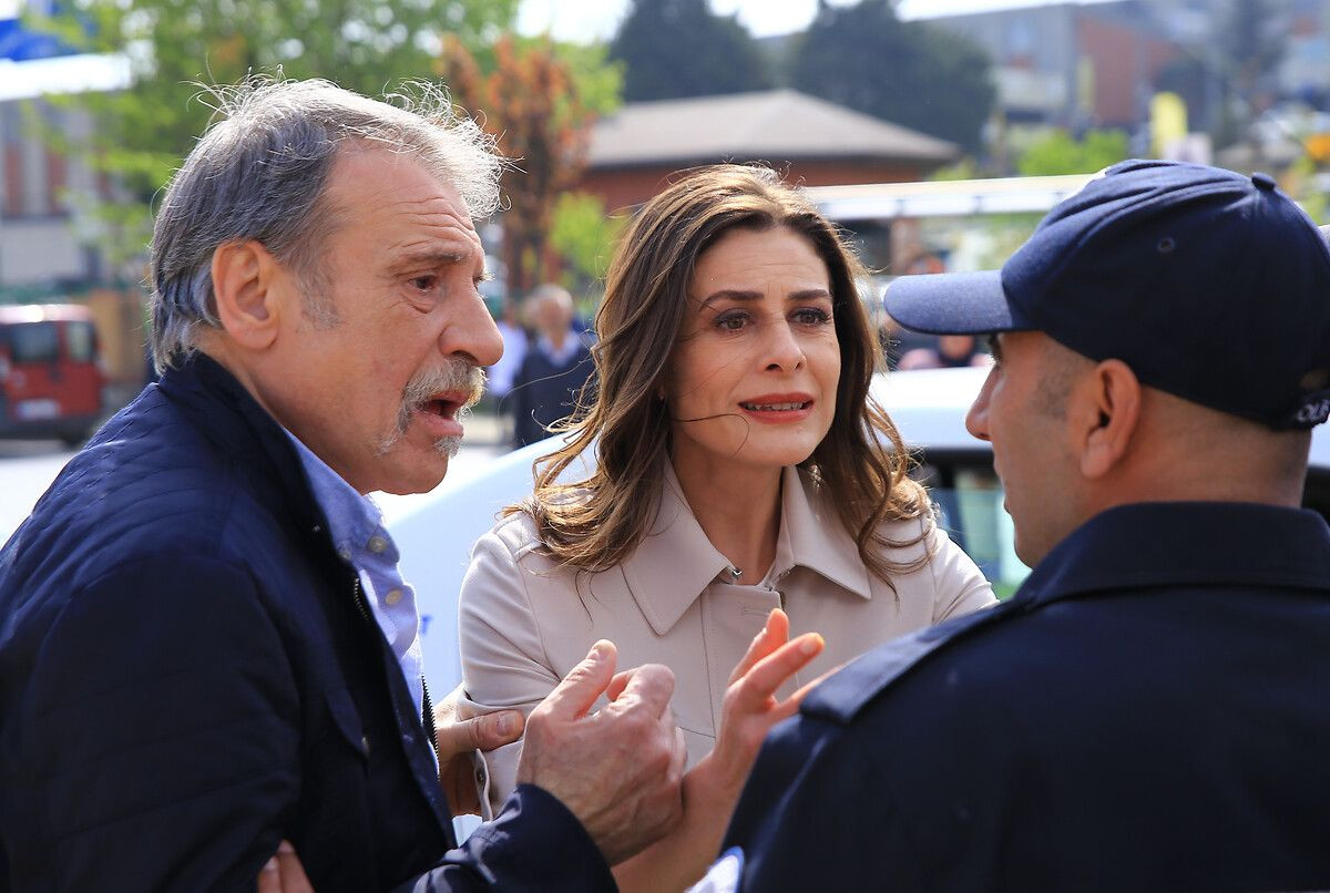 Civan Canova vefatıyla sanat camiasını yasa boğdu! Acı haberin ardından ünlüler üzüntülerini dile getirdiler - Sayfa 32