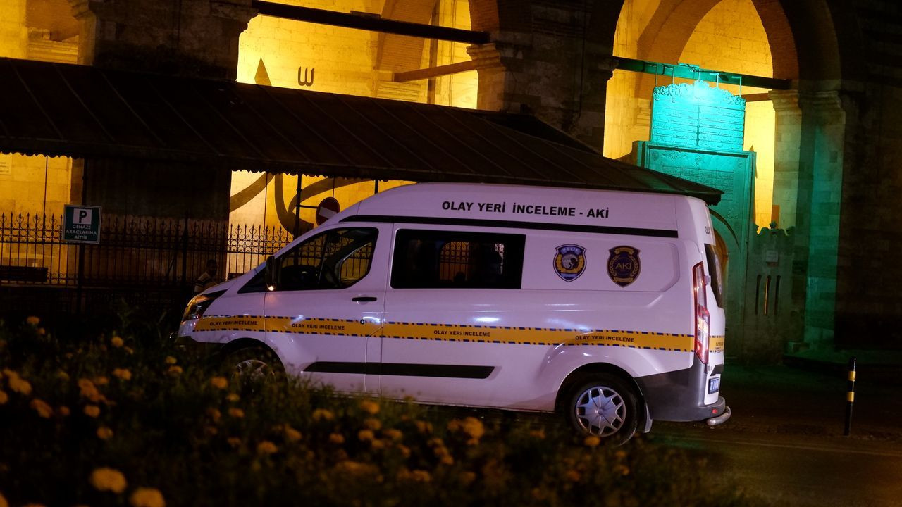 608 yıllık tarihi caminin musluklarını çalmaya kalkıştı - Sayfa 6