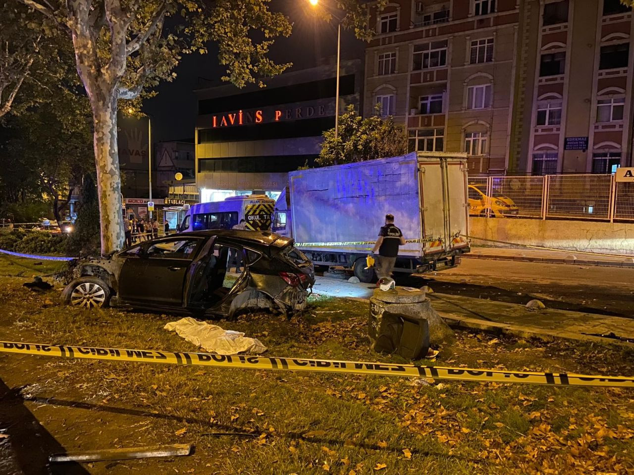 İstanbul'da dehşete düşüren kaza: Yan yola uçan araç, ağaca ok gibi saplandı! 5 ölü, 1 ağır yaralı... - Sayfa 13