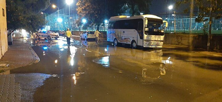 Çanakkale'de sağanak yağış: Yol çöktü! Köye giriş çıkış yapılamıyor... - Sayfa 11