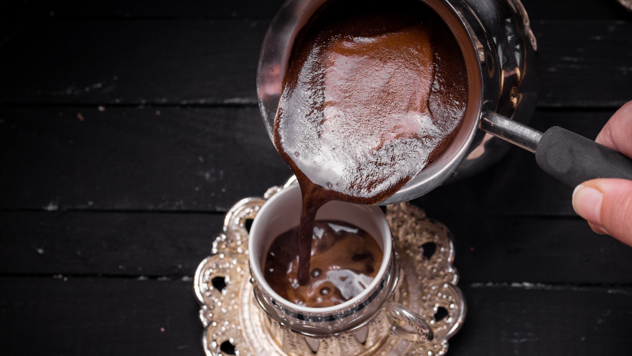 Türk mutfağının vazgeçilmez içeceği olan Türk kahvesi hakkında bilinmeyenler! - Sayfa 9
