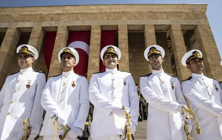Cumhurbaşkanı Erdoğan ve devlet erkanı Anıtkabir'de! İşte önemli anlar... - Sayfa 32