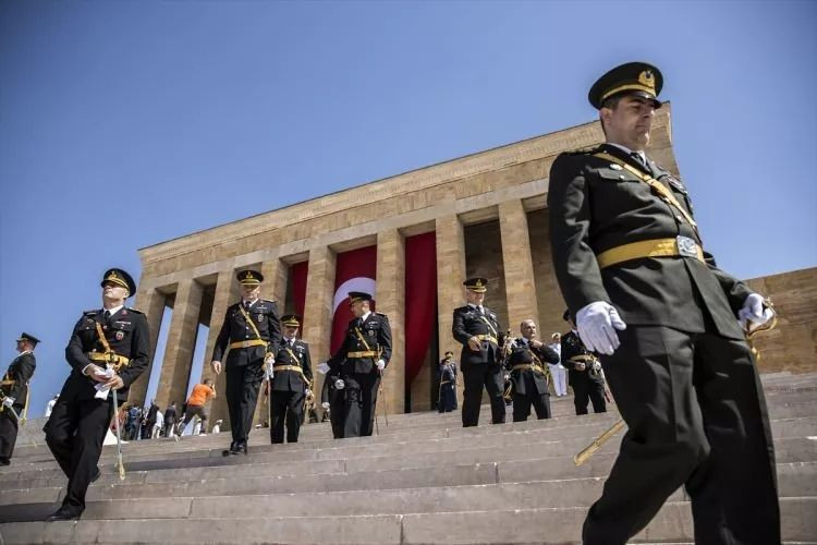 Cumhurbaşkanı Erdoğan ve devlet erkanı Anıtkabir'de! İşte önemli anlar... - Sayfa 23