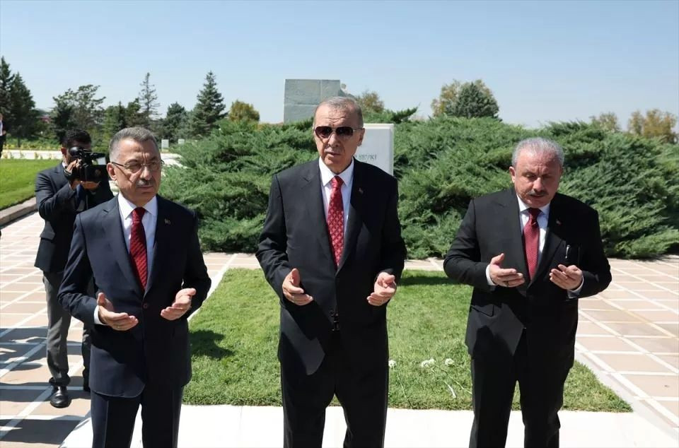 Cumhurbaşkanı Erdoğan ve devlet erkanı Anıtkabir'de! İşte önemli anlar... - Sayfa 16