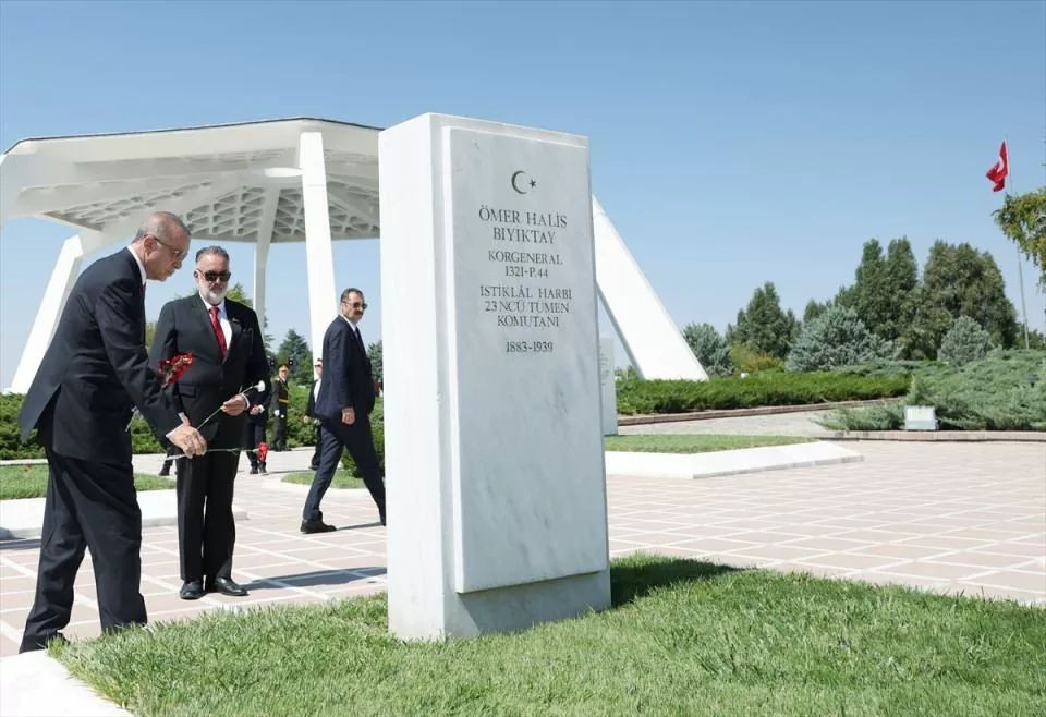 Cumhurbaşkanı Erdoğan ve devlet erkanı Anıtkabir'de! İşte önemli anlar... - Sayfa 8