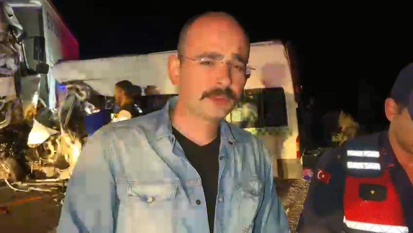 Minibüs ile kamyon çarpıştı: Sivas'taki feci kazada bilanço ağırlaşıyor! Ölü sayısı 8 oldu... - Sayfa 5