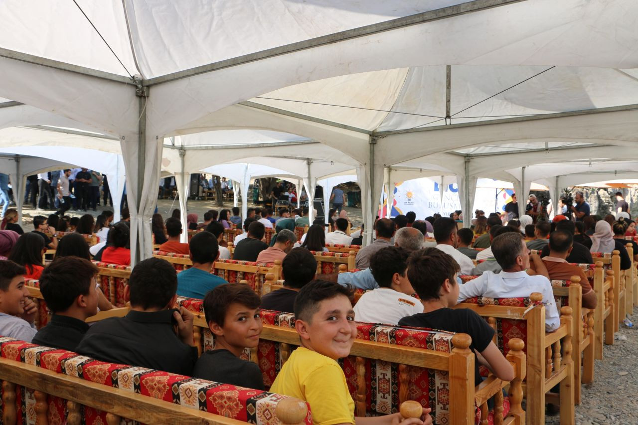 Bakan Soylu terörden temizlenen Bırkleyn mağaralarında gençlerle buluştu - Sayfa 6