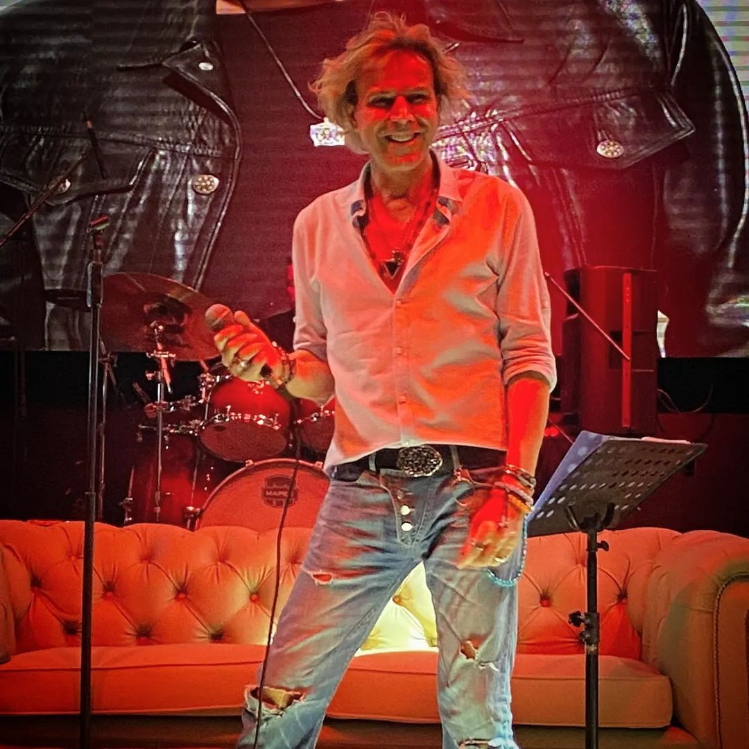 60'ına merdiven dayayan Soner Arıca son haliyle yarı yaşındakilere taş çıkarttı! İşte şimdiki görüntüsü... - Sayfa 28