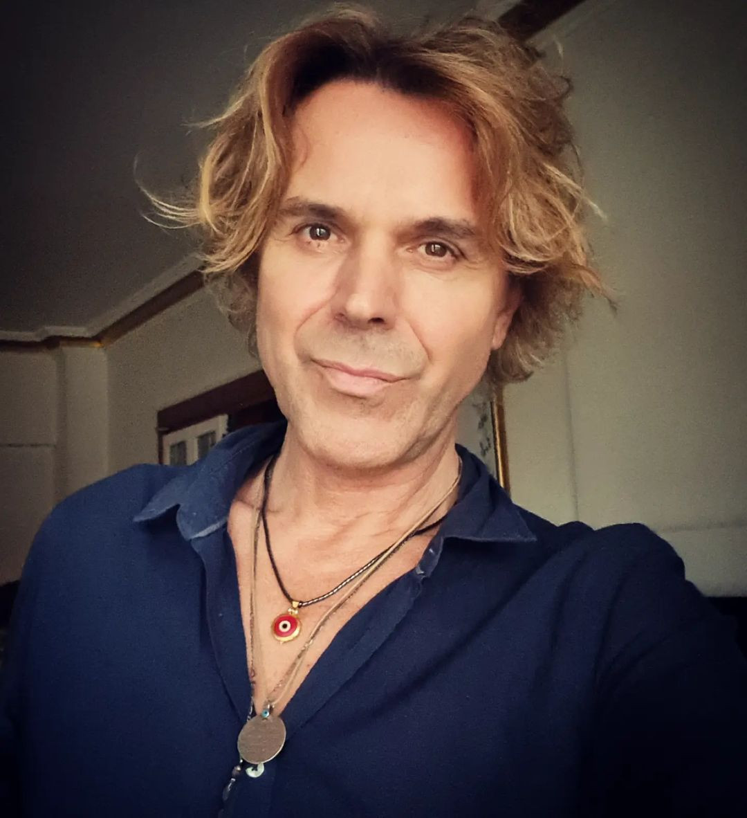 60'ına merdiven dayayan Soner Arıca son haliyle yarı yaşındakilere taş çıkarttı! İşte şimdiki görüntüsü... - Sayfa 29