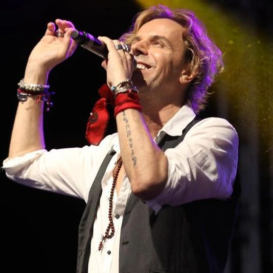 60'ına merdiven dayayan Soner Arıca son haliyle yarı yaşındakilere taş çıkarttı! İşte şimdiki görüntüsü... - Sayfa 35