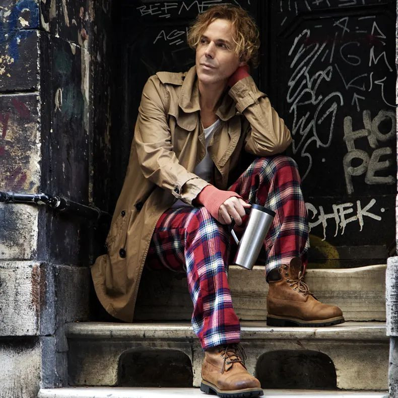 60'ına merdiven dayayan Soner Arıca son haliyle yarı yaşındakilere taş çıkarttı! İşte şimdiki görüntüsü... - Sayfa 17