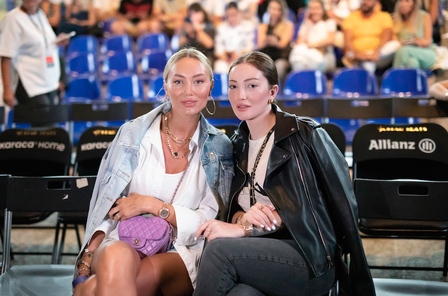 Harbiye'de sahne alan Berkay konserine ünlü akını - Sayfa 7