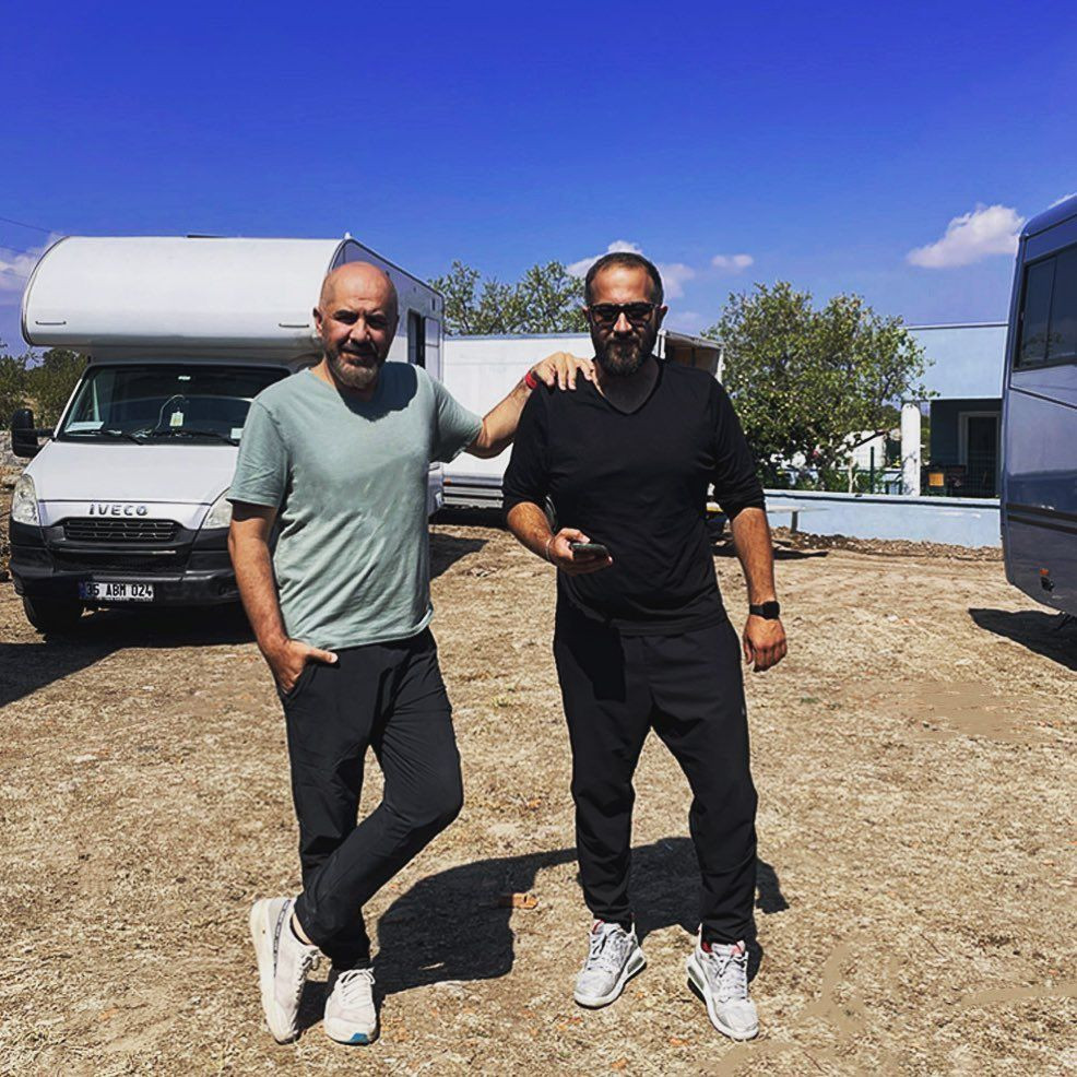 Şimdiki halini tanıyamayacaksınız! Avlu'nun Hüso'su Hüseyin Turunç değişimiyle dudak uçuklattı - Sayfa 16