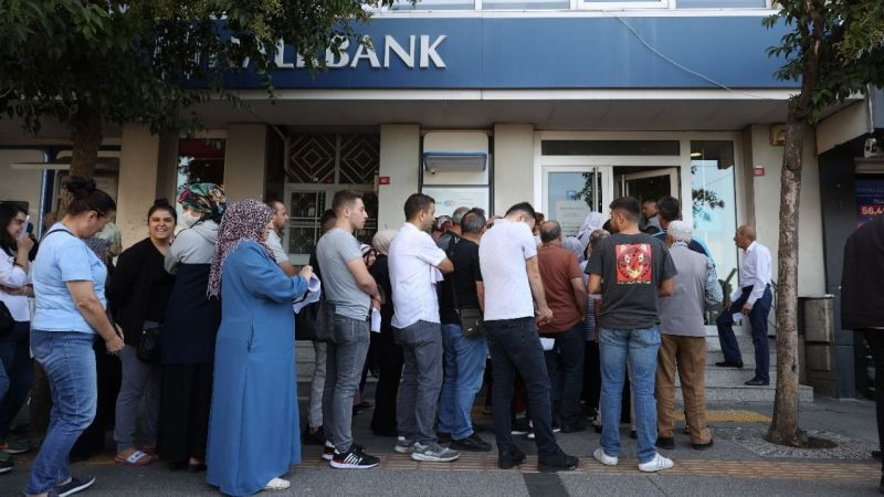 TOKİ sosyal konut projesine büyük ilgi: Bankalarda uzun kuyruklar oluştu! - Sayfa 8