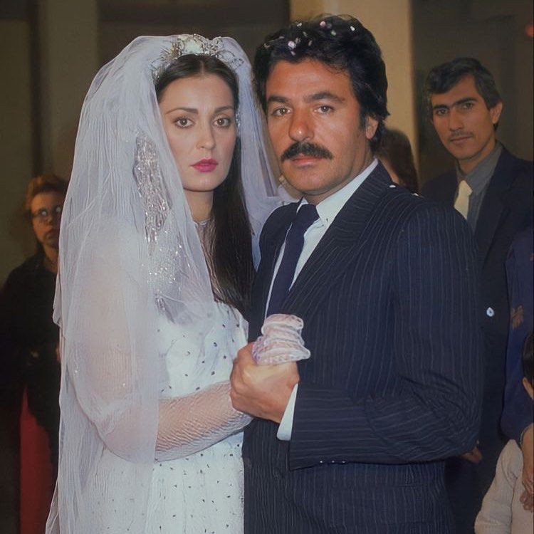 Yeşilçam’ın güzeli Necla Nazır kızı Tuğçe Tayfur'un nişanında ortaya çıktı! İşte son hali... - Sayfa 8