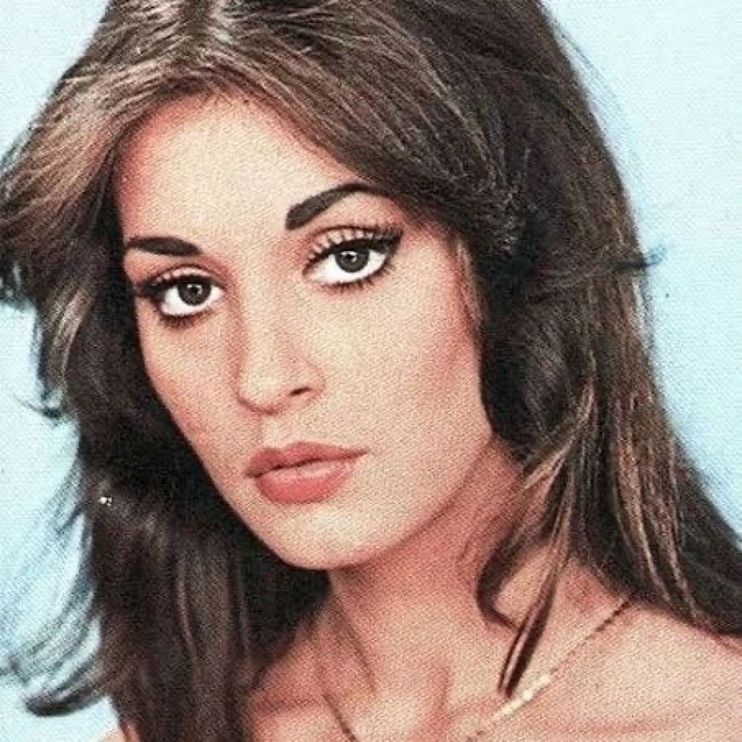 Yeşilçam’ın güzeli Necla Nazır kızı Tuğçe Tayfur'un nişanında ortaya çıktı! İşte son hali... - Sayfa 17