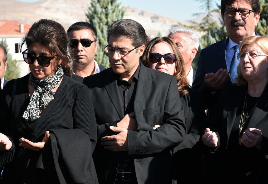 "Bozkırın tezenesi" Neşet Ertaş, Kırşehir'deki mezarı başında anıldı - Sayfa 7