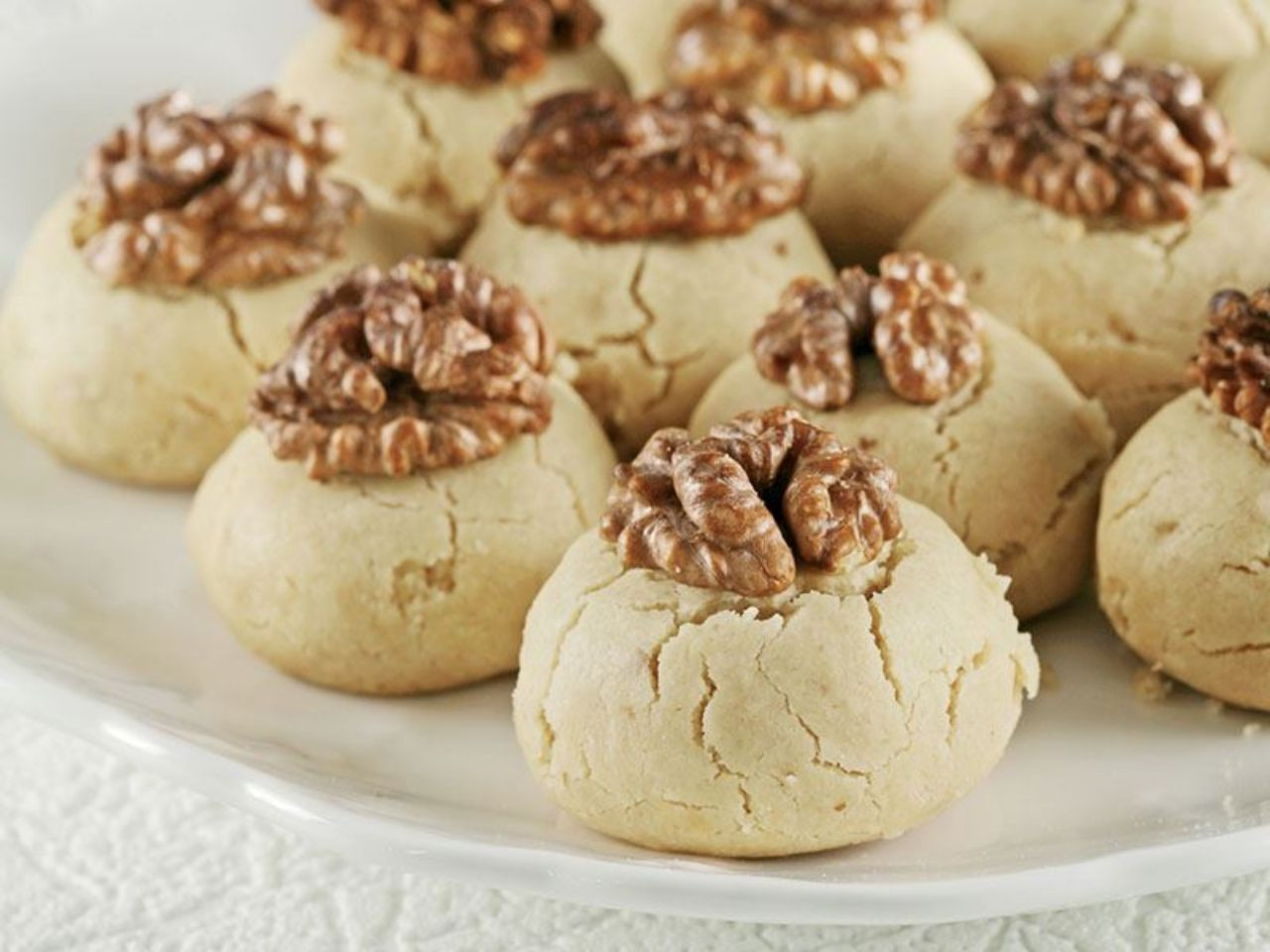 Mezeden içli köfteye, kurabiyeden baklavaya! Yemeğinizin lezzetini taçlandıracak cevizli tarifler - Sayfa 9