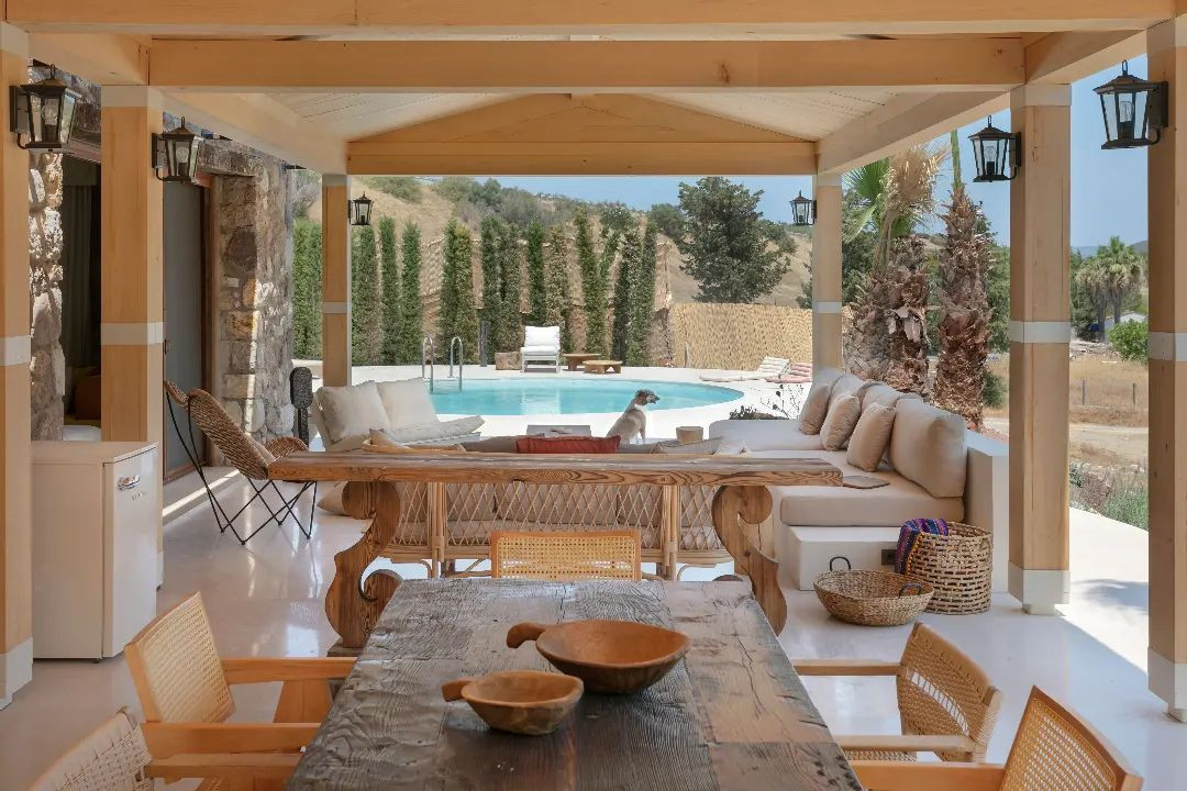 40 milyon TL ödedi! Gelirini gayrimenkule yatıran Zeynep Bastık'ın Urla'daki lüks evi göz kamaştırdı - Sayfa 13