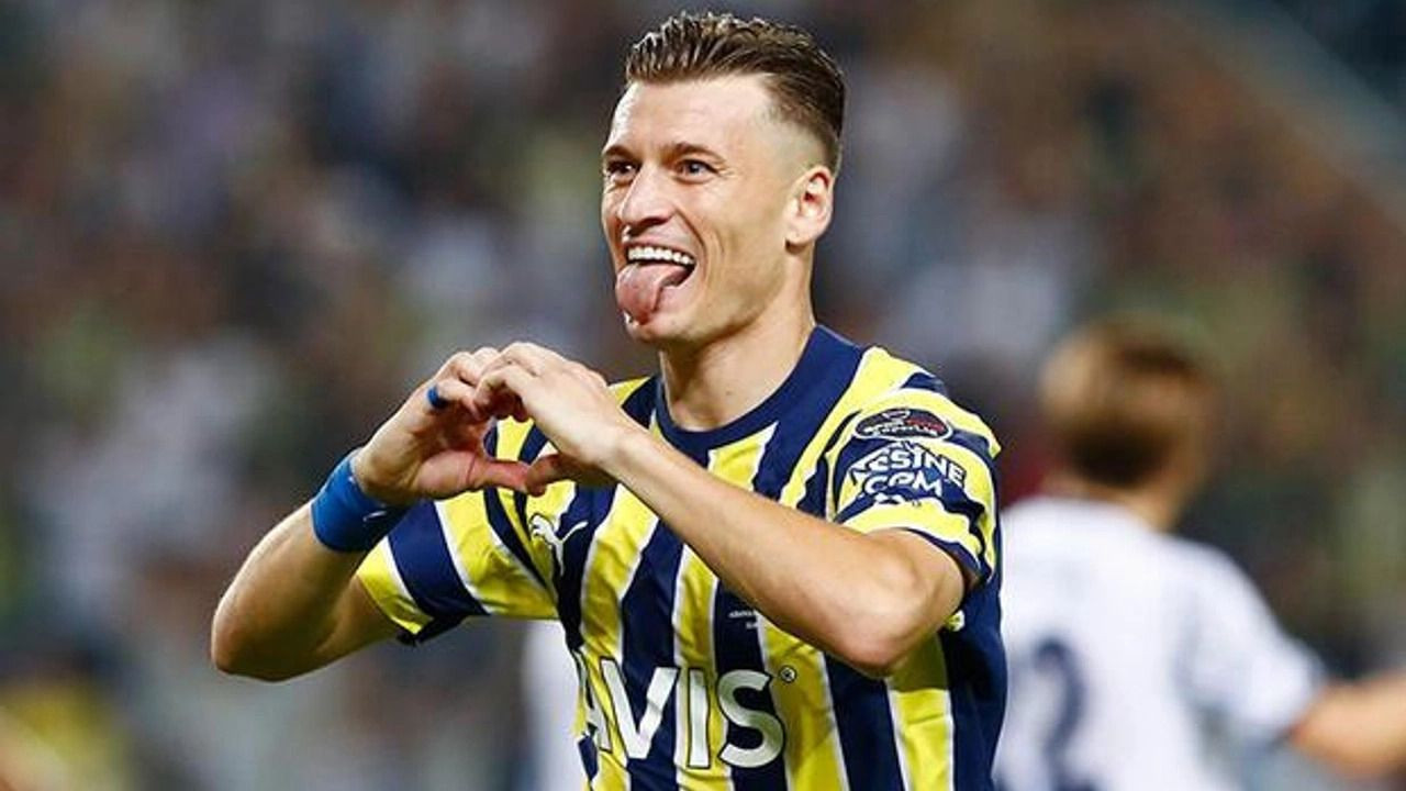 Fenerbahçe'nin yıldızı Ezgjan Alioski, Beşiktaş derbisine bileniyor: Hep birlikte savaşacağız - Sayfa 9