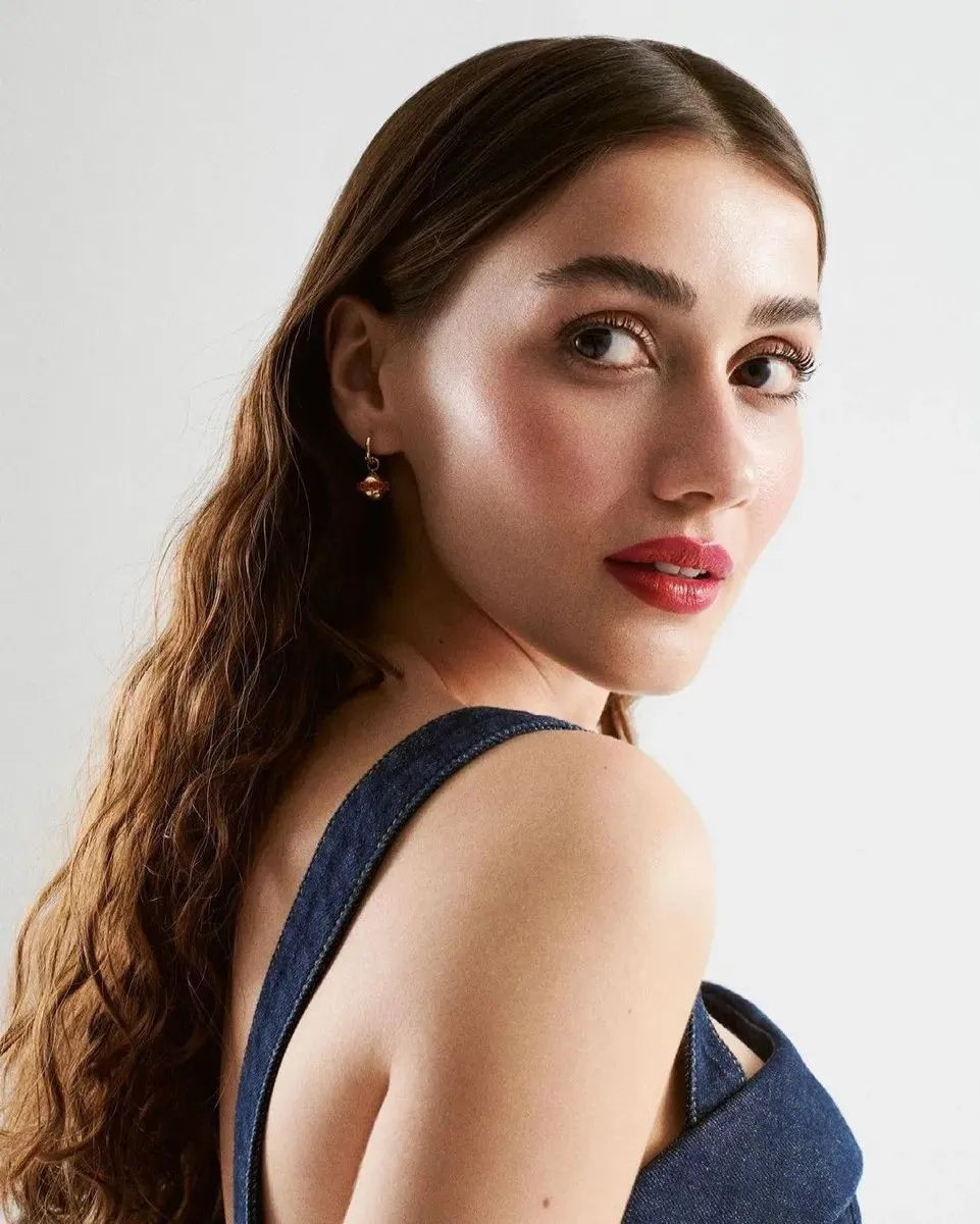 Yasak Elma'da Eski Başrol Geri Dönüyor! Ünlü Oyuncu Kürkçü Dükkanına Dönüyor - Sayfa 8