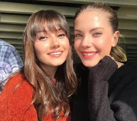 Yasak Elma'da Eski Başrol Geri Dönüyor! Ünlü Oyuncu Kürkçü Dükkanına Dönüyor - Sayfa 10