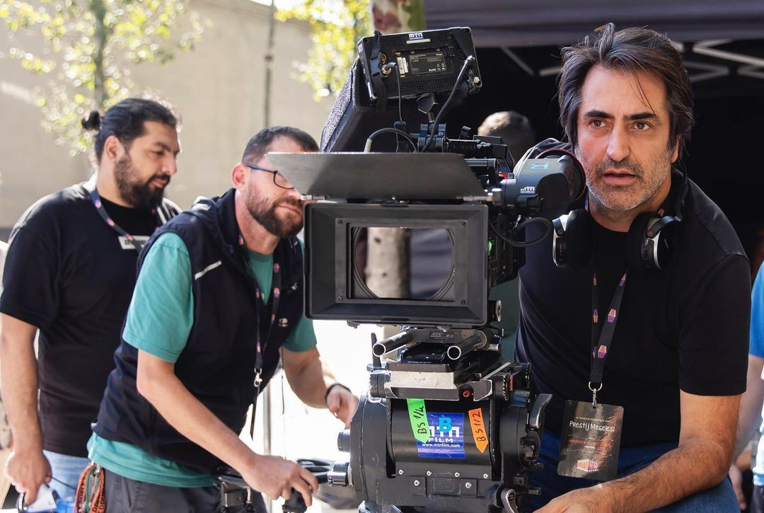 Onu hiç böyle görmediniz! Eser Yenenler, Prestij Meselesi'ndeki rolü için tanınmaz hale geldi - Sayfa 5