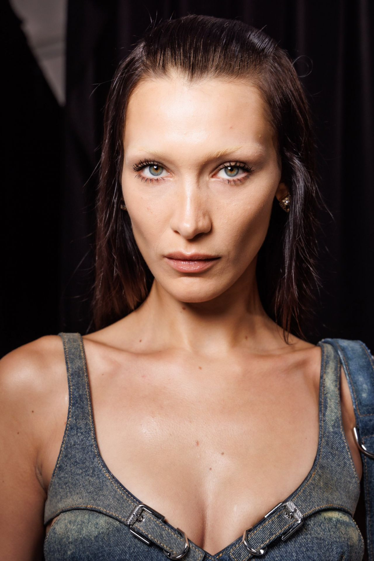 Kemikleri sayılıyor! Bella Hadid'in aşırı zayıf görüntüsü sevenlerini korkuttu - Sayfa 5