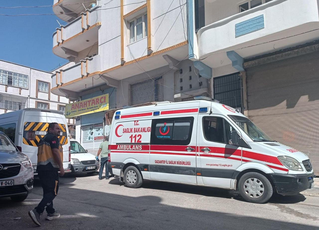 Gaziantep'te kan donduran cinayet: İki aylık bebeği bıçaklayarak öldürdüler! Cenaze evden çıkarılırken yaşananlar yürek yaktı - Sayfa 5