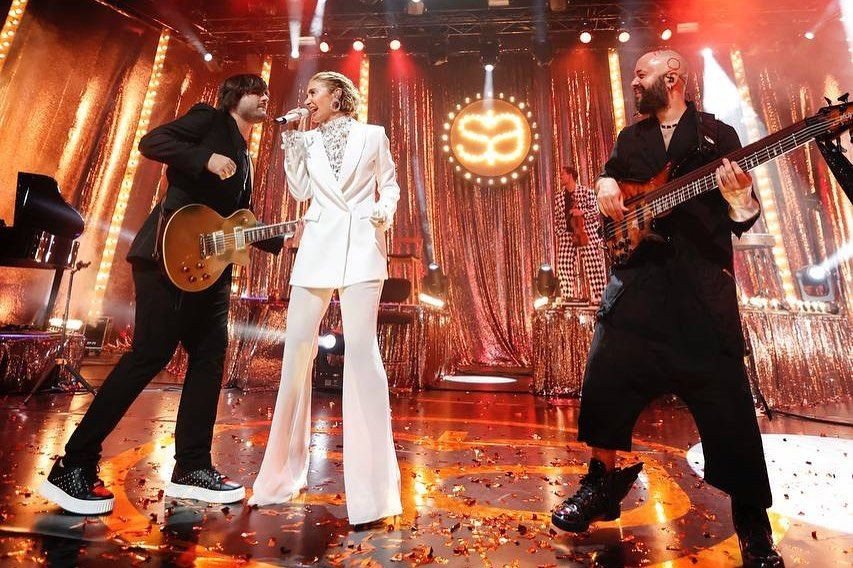 Harbiye'de sahneye çıkan şarkıcı Sıla'nın son hali görenleri şoke etti! İğne ipliğe döndü - Sayfa 11