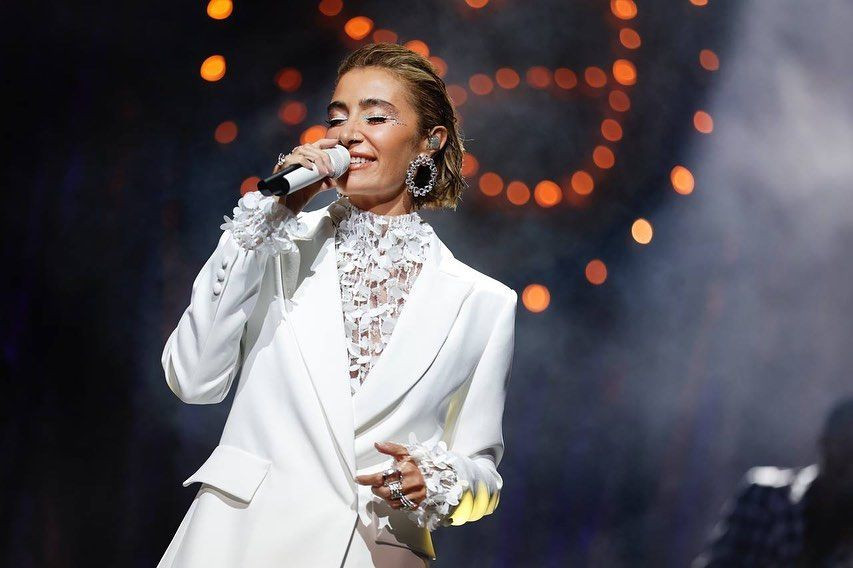 Harbiye'de sahneye çıkan şarkıcı Sıla'nın son hali görenleri şoke etti! İğne ipliğe döndü - Sayfa 15