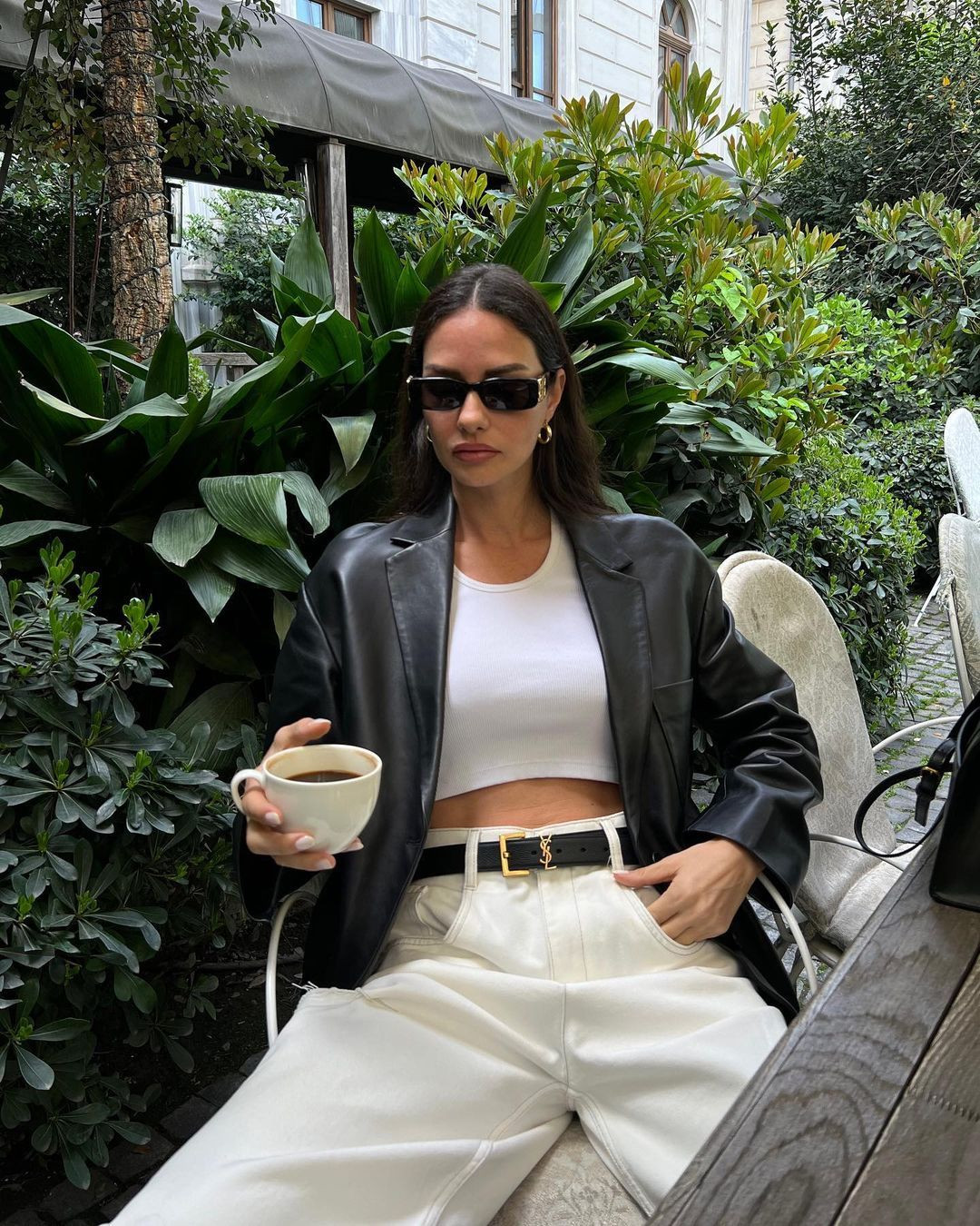 'Pazardan da giyinirim' diyen Yasemin Özilhan alay konusu oldu! Kombinin fiyatı dudak uçuklattı - Sayfa 10