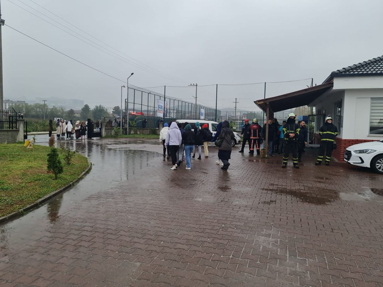 Düzce'de doğal gaz paniği! Binlerce öğrenci tahliye edildi... - Sayfa 5