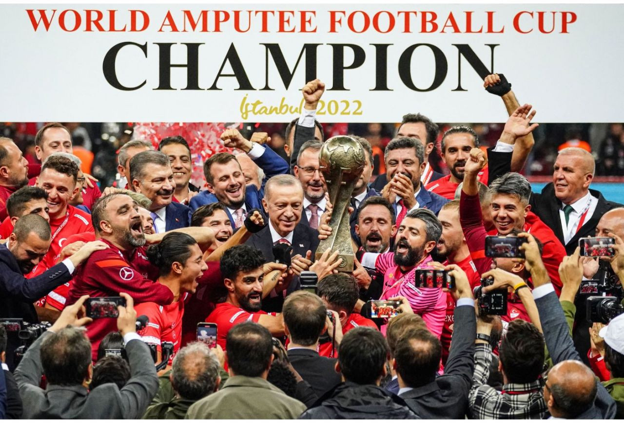 Tarihi an tarihi başarı! Kupa Ampute Futbol Milli Takımı’nın ellerinde yükseldi... - Sayfa 11