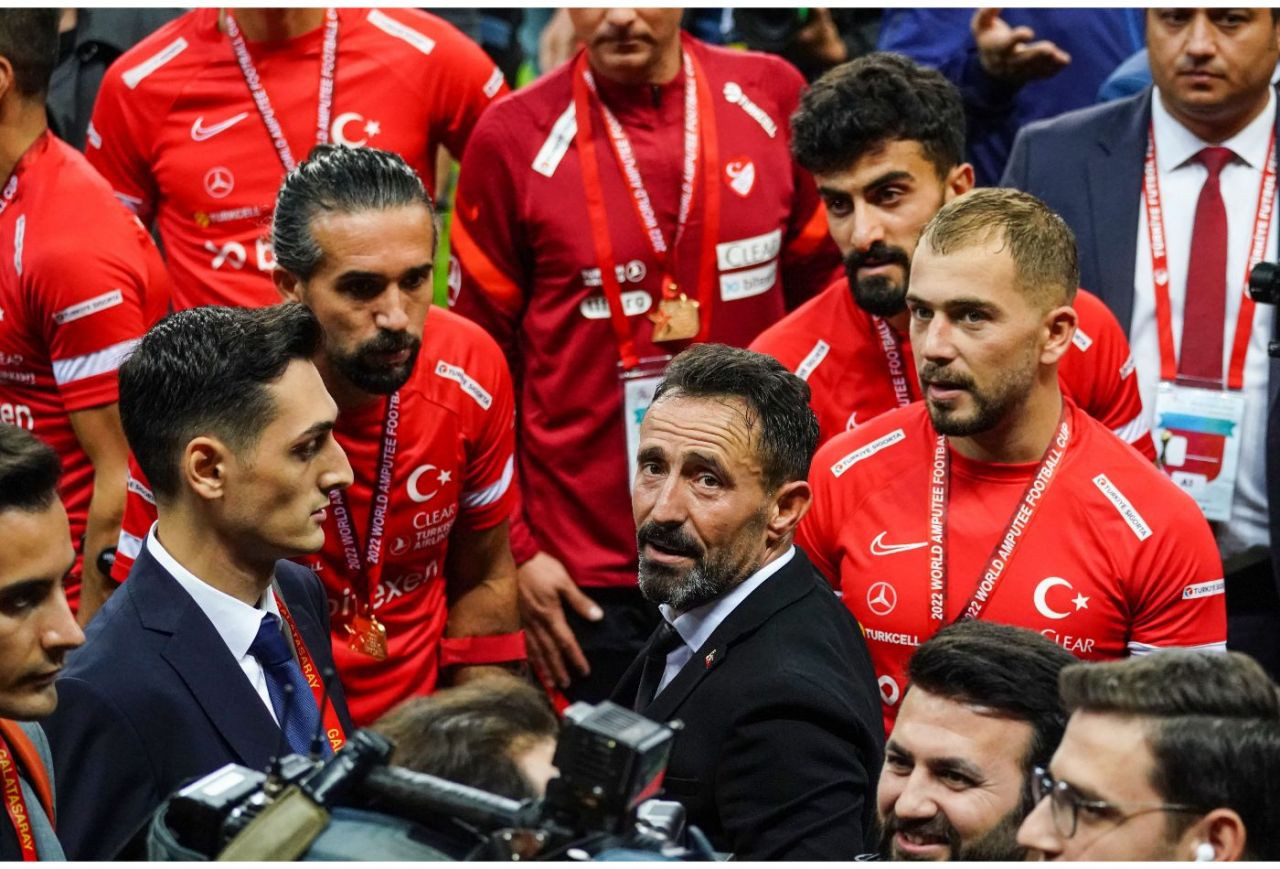 Tarihi an tarihi başarı! Kupa Ampute Futbol Milli Takımı’nın ellerinde yükseldi... - Sayfa 14