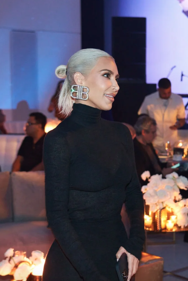 Görenler hayrete düştü! Jennifer Lopez'in cenazede giydiği dekolteli elbisesine tepki yağdı - Sayfa 7