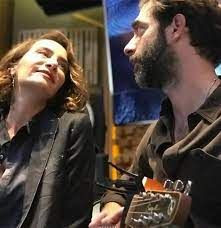 İlker Kaleli sevgilisi Sıla'ya yeni İspanyol dizisindeki arkadaşıyla sürpriz yaptı - Sayfa 6