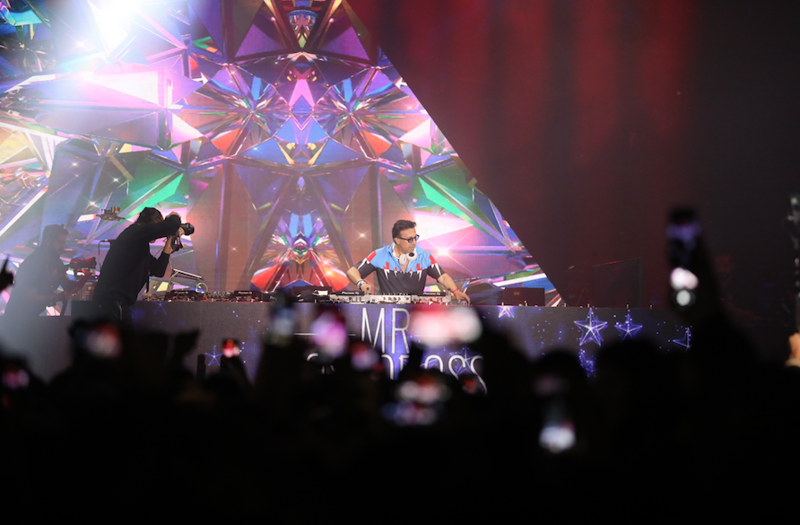 Şırnak Cizre'de on binlerce kişi konser ve DJ performansıyla eğlendi - Sayfa 13