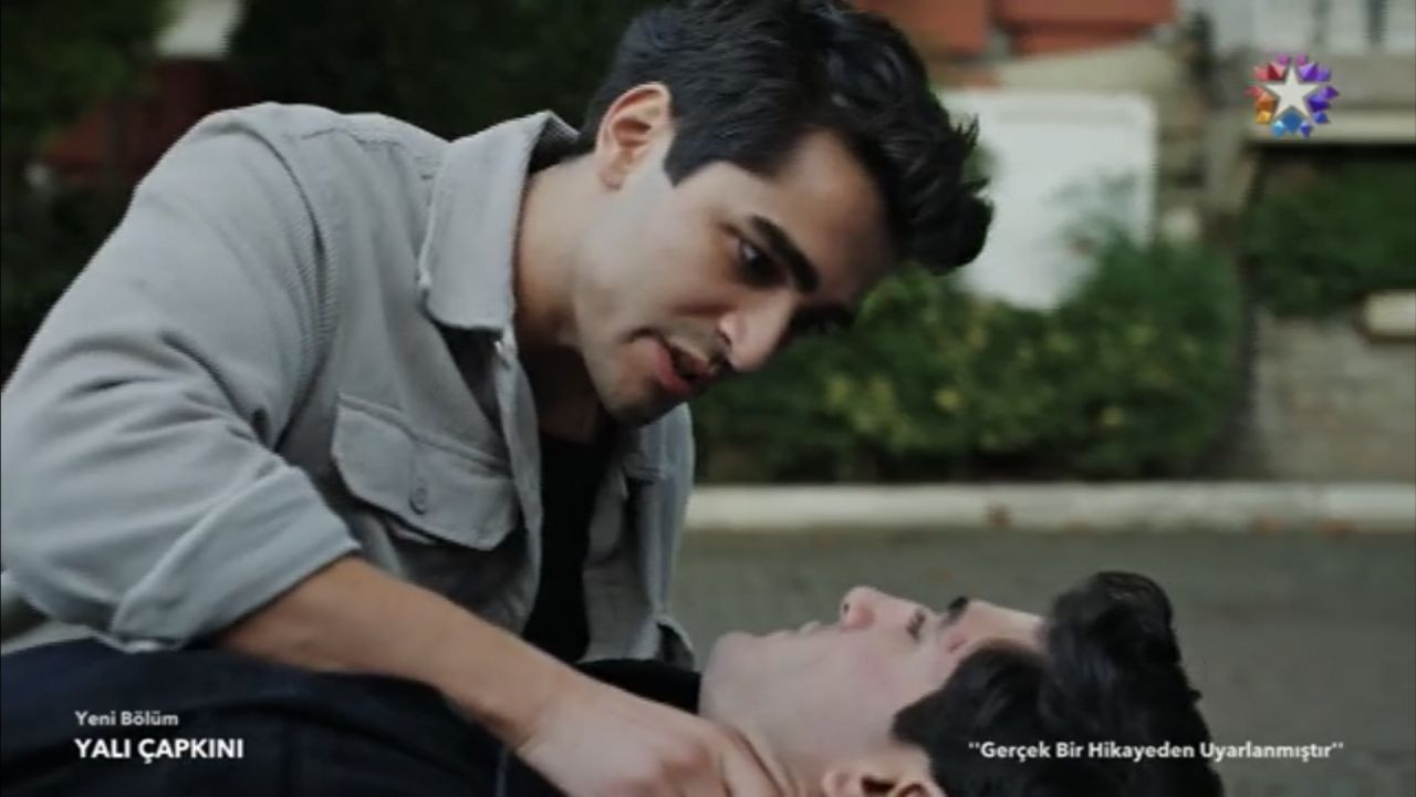 Yalı Çapkını Seyircisi O Sahnede Sinir Krizi Geçirdi! Ferit'in Öpüşmediği Bir Hattuç Hala Kaldı - Sayfa 6