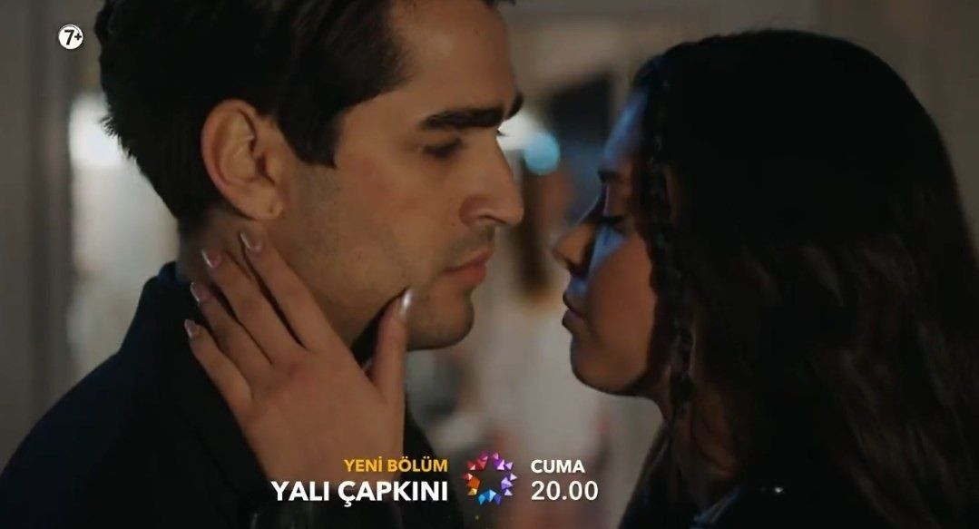 Yalı Çapkını Seyircisi O Sahnede Sinir Krizi Geçirdi! Ferit'in Öpüşmediği Bir Hattuç Hala Kaldı - Sayfa 11