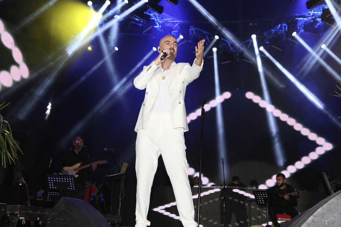 120 bin kişi Mustafa Sandal'ı canlı dinledi! ''Hayal etsem, böyle bir etkinlik olacağı aklıma gelmezdi'' - Sayfa 6