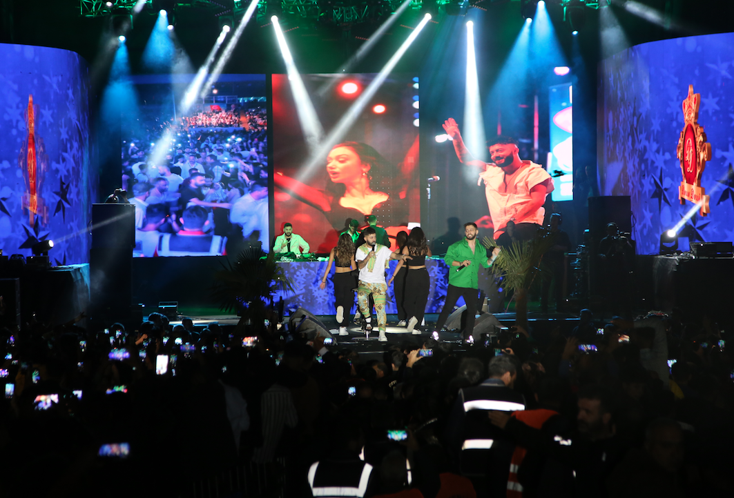 120 bin kişi Mustafa Sandal'ı canlı dinledi! ''Hayal etsem, böyle bir etkinlik olacağı aklıma gelmezdi'' - Sayfa 10