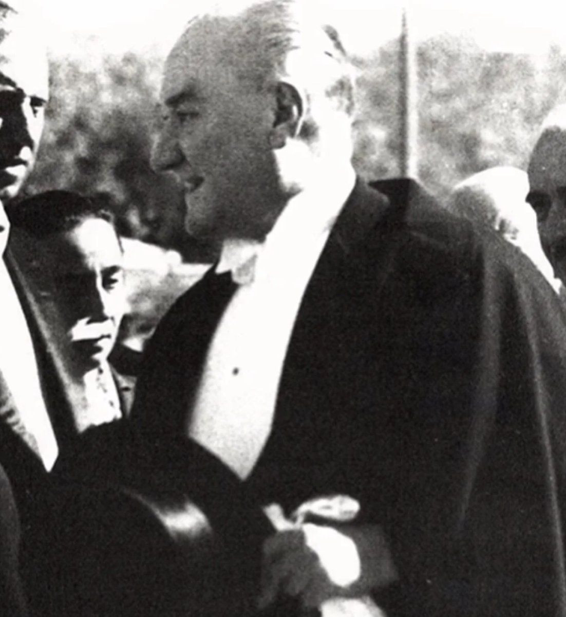 Dinmeyen özlem! Ulu Önder Mustafa Kemal Atatürk'ün bedenen aramızdan ayrılışının 84. yıldönümü, ünlüler Ata'mızı böyle andı - Sayfa 5